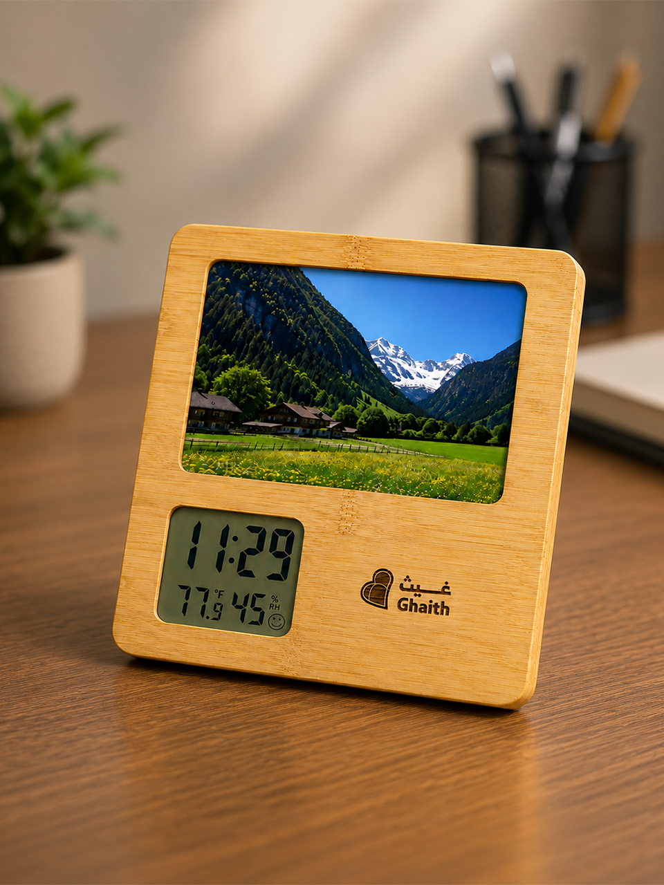 Photo Frame with Digital Clock